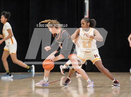 Thumbnail 2 in Bishop McNamara vs. Beaverton (NIKE Tournament of Champions) photogallery.