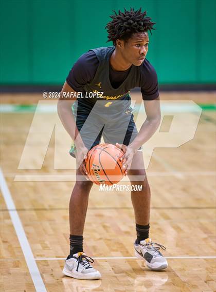 Thumbnail 3 in Wisdom vs. Sharpstown (Houston ISD Tournament) photogallery.