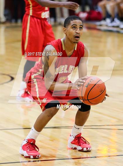 Thumbnail 2 in Helen Cox vs Mariner (Allstate Sugar Bowl Classic) photogallery.