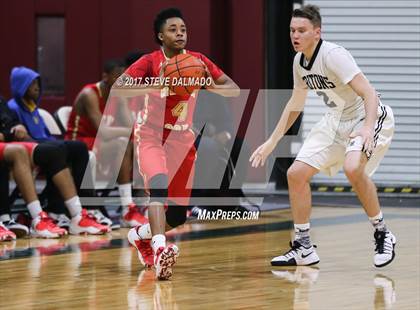 Thumbnail 3 in Helen Cox vs Mariner (Allstate Sugar Bowl Classic) photogallery.