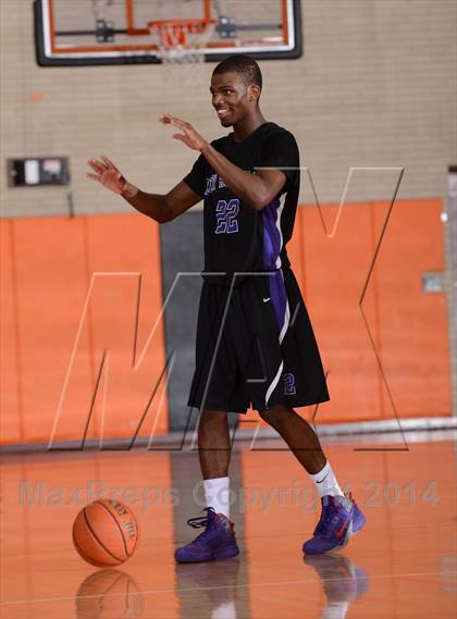 Thumbnail 3 in New Rochelle vs Mamaroneck (Class AA First Round photogallery.