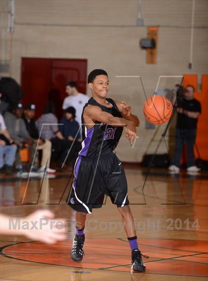 Thumbnail 3 in New Rochelle vs Mamaroneck (Class AA First Round photogallery.