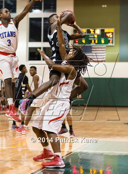 Thumbnail 3 in T.C. Williams vs. Kecoughtan (George Long Holiday Hoops Tournament) photogallery.