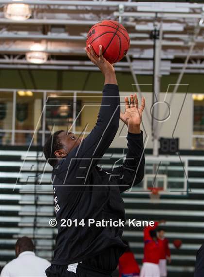 Thumbnail 1 in T.C. Williams vs. Kecoughtan (George Long Holiday Hoops Tournament) photogallery.