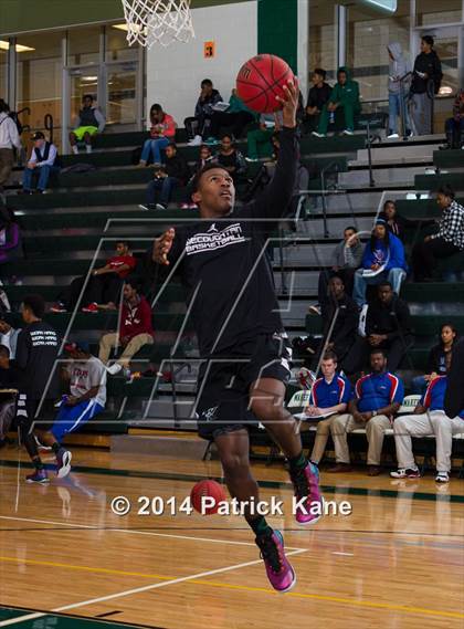 Thumbnail 2 in T.C. Williams vs. Kecoughtan (George Long Holiday Hoops Tournament) photogallery.