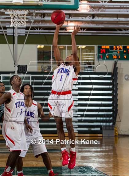 Thumbnail 3 in T.C. Williams vs. Kecoughtan (George Long Holiday Hoops Tournament) photogallery.