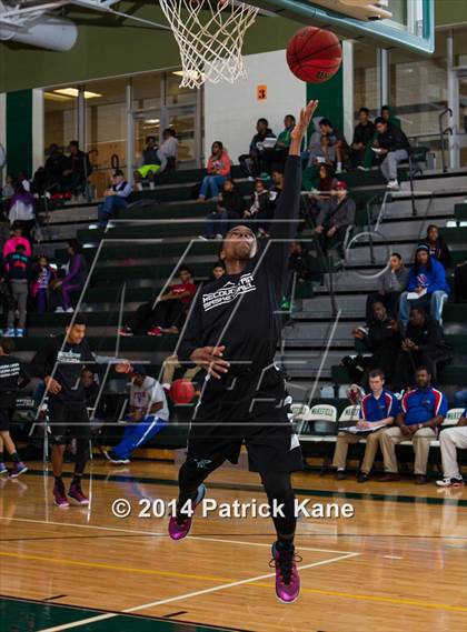 Thumbnail 2 in T.C. Williams vs. Kecoughtan (George Long Holiday Hoops Tournament) photogallery.