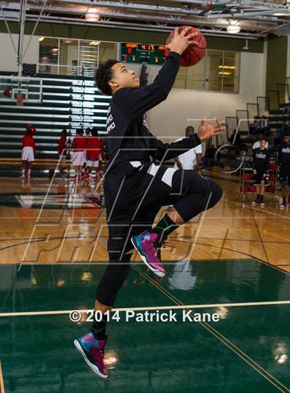 Thumbnail 3 in T.C. Williams vs. Kecoughtan (George Long Holiday Hoops Tournament) photogallery.