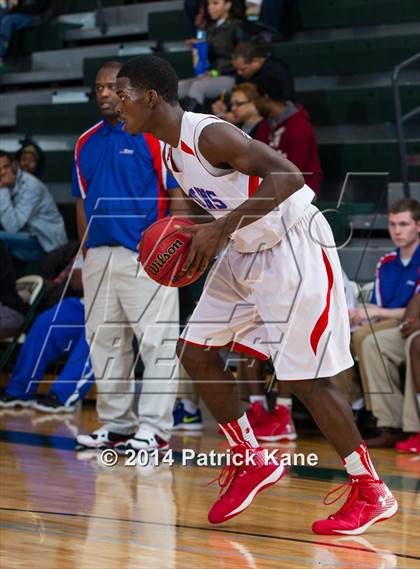 Thumbnail 3 in T.C. Williams vs. Kecoughtan (George Long Holiday Hoops Tournament) photogallery.