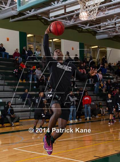 Thumbnail 1 in T.C. Williams vs. Kecoughtan (George Long Holiday Hoops Tournament) photogallery.