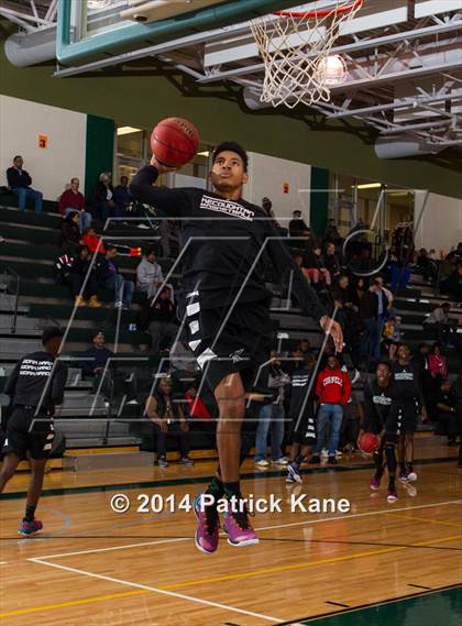 Thumbnail 2 in T.C. Williams vs. Kecoughtan (George Long Holiday Hoops Tournament) photogallery.