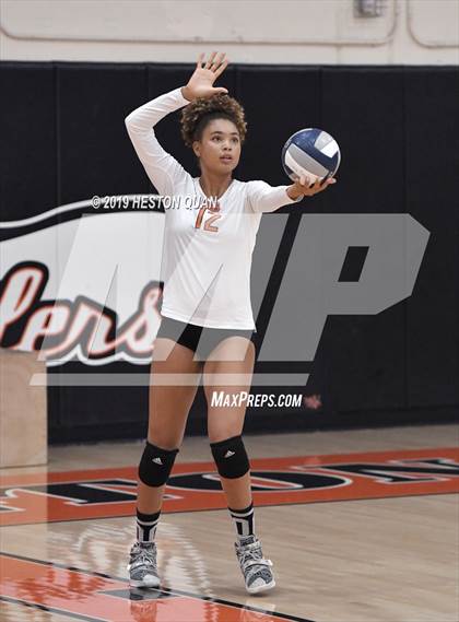 Thumbnail 1 in Huntington Beach vs. Tesoro (Dave Mohs Classic) photogallery.