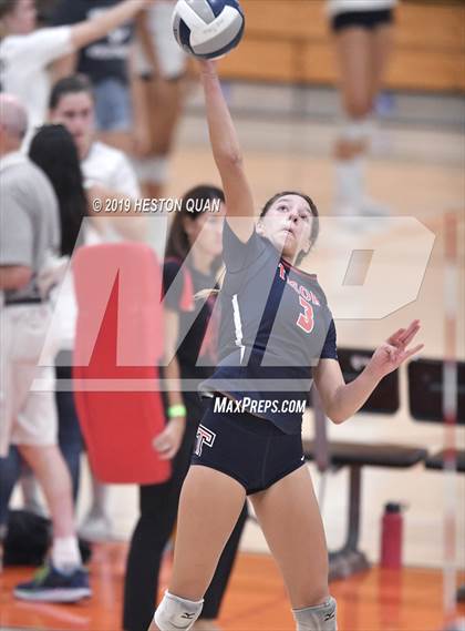 Thumbnail 3 in Huntington Beach vs. Tesoro (Dave Mohs Classic) photogallery.