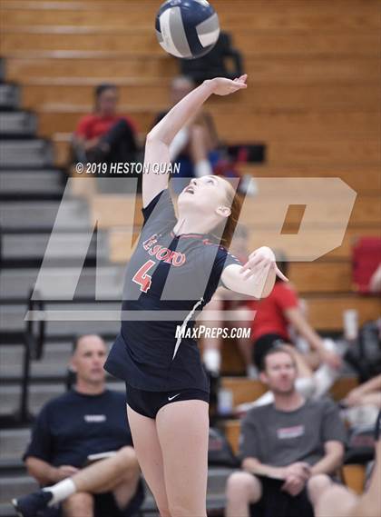 Thumbnail 3 in Huntington Beach vs. Tesoro (Dave Mohs Classic) photogallery.