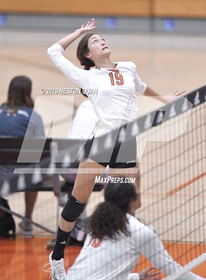 Thumbnail 2 in Huntington Beach vs. Tesoro (Dave Mohs Classic) photogallery.