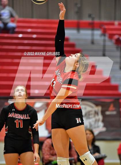 Thumbnail 3 in Spring Hill @ Marshall photogallery.