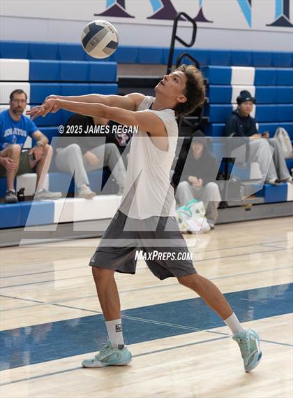 Thumbnail 2 in Westmoor vs. Los Altos (Days and Knights Tourney) photogallery.