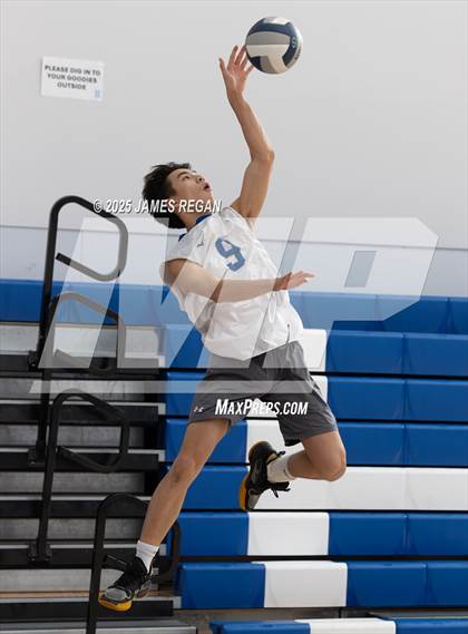 Thumbnail 3 in Westmoor vs. Los Altos (Days and Knights Tourney) photogallery.