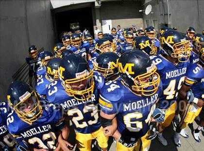 Thumbnail 2 in Montgomery Bell Academy vs. Archbishop Moeller (Kirk Herbstreit Varsity Football Series) photogallery.