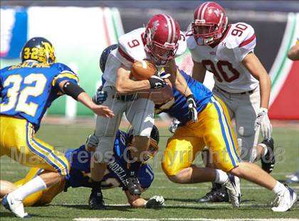 Thumbnail 1 in Montgomery Bell Academy vs. Archbishop Moeller (Kirk Herbstreit Varsity Football Series) photogallery.