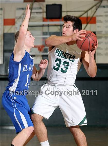 Thumbnail 2 in El Dorado vs. Stevenson (Mesa Verde Tournament) photogallery.