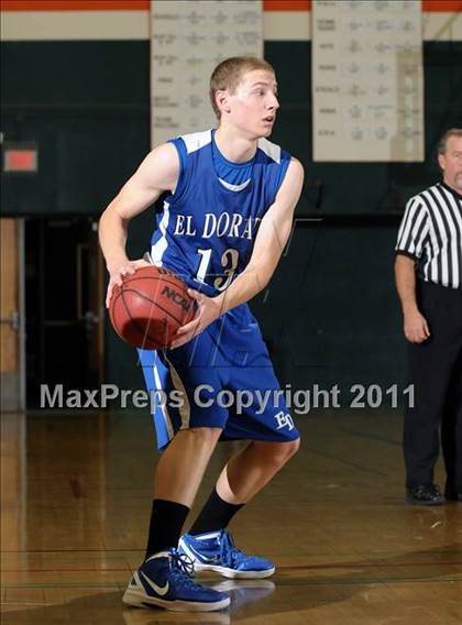 Thumbnail 2 in El Dorado vs. Stevenson (Mesa Verde Tournament) photogallery.