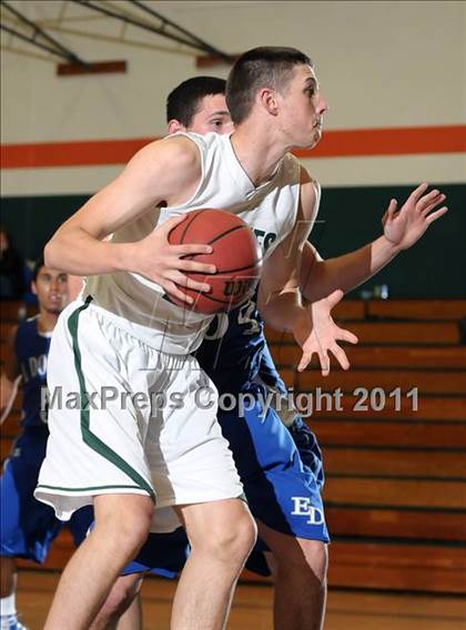 Thumbnail 2 in El Dorado vs. Stevenson (Mesa Verde Tournament) photogallery.