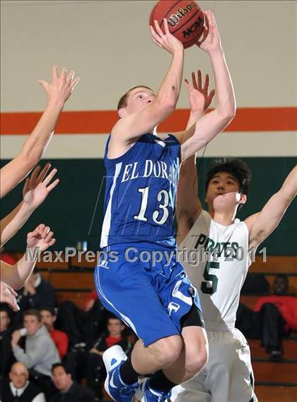 Thumbnail 2 in El Dorado vs. Stevenson (Mesa Verde Tournament) photogallery.