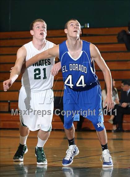 Thumbnail 1 in El Dorado vs. Stevenson (Mesa Verde Tournament) photogallery.