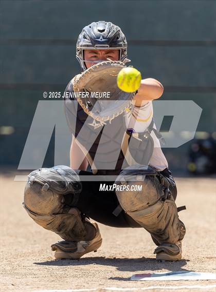 Thumbnail 1 in Kennedy vs. Miramonte (CIF NCS D5 FINAL) photogallery.
