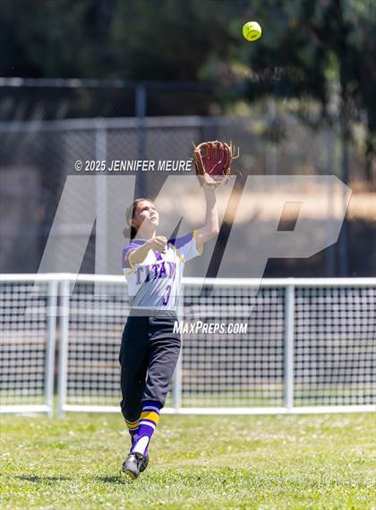 Thumbnail 3 in Kennedy vs. Miramonte (CIF NCS D5 FINAL) photogallery.