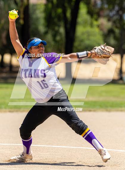 Thumbnail 1 in Kennedy vs. Miramonte (CIF NCS D5 FINAL) photogallery.