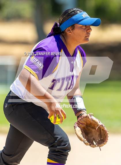 Thumbnail 2 in Kennedy vs. Miramonte (CIF NCS D5 FINAL) photogallery.