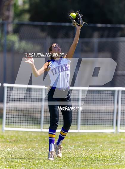 Thumbnail 3 in Kennedy vs. Miramonte (CIF NCS D5 FINAL) photogallery.