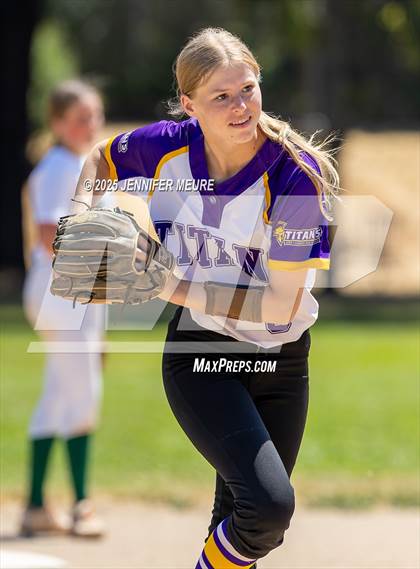 Thumbnail 1 in Kennedy vs. Miramonte (CIF NCS D5 FINAL) photogallery.