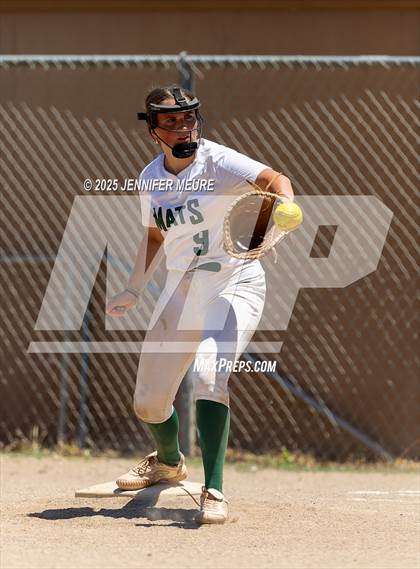 Thumbnail 2 in Kennedy vs. Miramonte (CIF NCS D5 FINAL) photogallery.