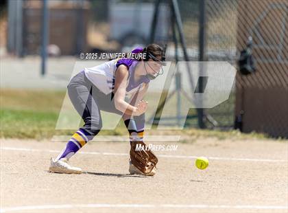 Thumbnail 2 in Kennedy vs. Miramonte (CIF NCS D5 FINAL) photogallery.