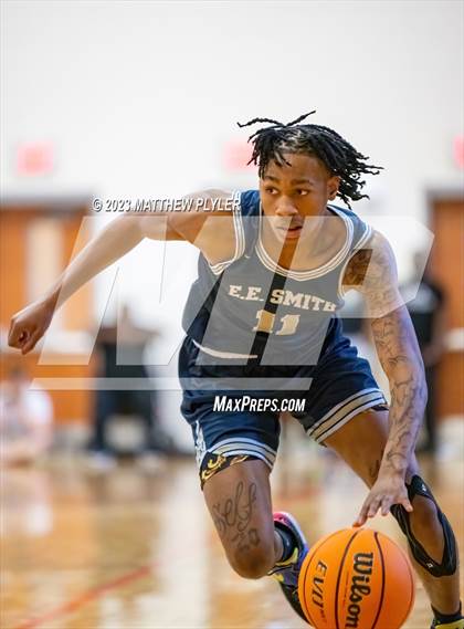 Thumbnail 2 in E.E. Smith vs Northwood (NCHSAA 3A East Regional Final) photogallery.