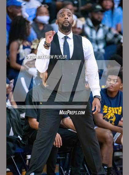 Thumbnail 2 in E.E. Smith vs Northwood (NCHSAA 3A East Regional Final) photogallery.
