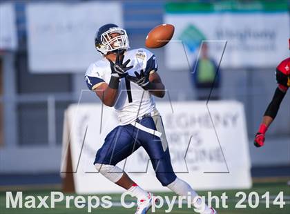 Thumbnail 1 in Big 33 Football Classic (Maryland vs. Pennsylvania) photogallery.