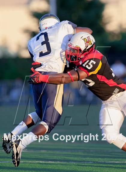 Thumbnail 1 in Big 33 Football Classic (Maryland vs. Pennsylvania) photogallery.