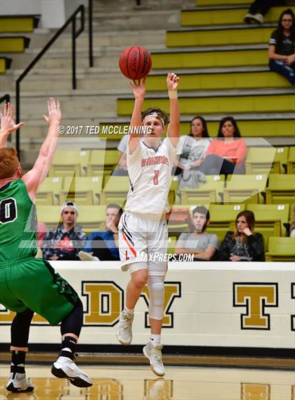 Thumbnail 3 in Lamar vs. Greenland  (AAA 3A Regional Playoff) photogallery.