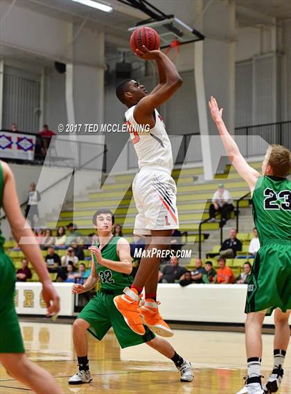 Thumbnail 3 in Lamar vs. Greenland  (AAA 3A Regional Playoff) photogallery.