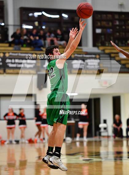 Thumbnail 3 in Lamar vs. Greenland  (AAA 3A Regional Playoff) photogallery.