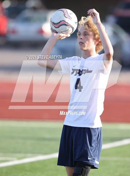 Thumbnail 3 in Cherokee Trail @ Arapahoe photogallery.