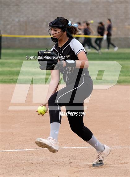 Thumbnail 1 in Downey @ Canyon photogallery.