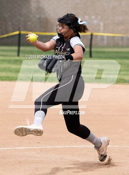 Thumbnail 3 in Downey @ Canyon photogallery.