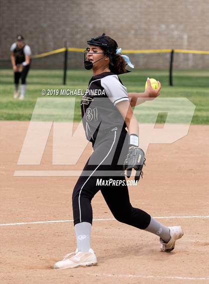 Thumbnail 3 in Downey @ Canyon photogallery.