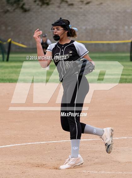 Thumbnail 3 in Downey @ Canyon photogallery.