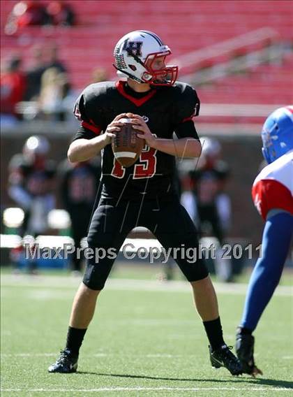 Thumbnail 3 in Lake Highlands vs. South Garland (5A Region 2 Bi-District Playoffs) photogallery.